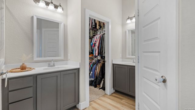 21114 Chestnut Cove, San Antonio, TX 78266