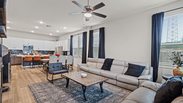 21114 Chestnut Cove, San Antonio, TX 78266