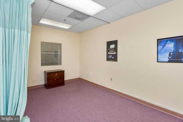 1374 WHITE HORSE HAMILTON SQUARE RD, Trenton, NJ 08690