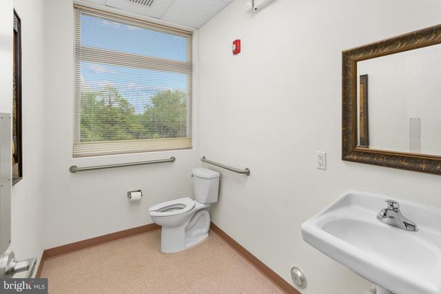1374 WHITE HORSE HAMILTON SQUARE RD, Trenton, NJ 08690