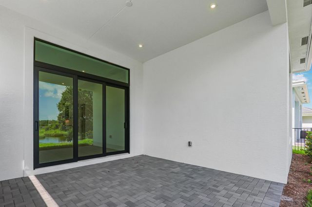 403 SE Via Sangro, Port St Lucie, FL 34952