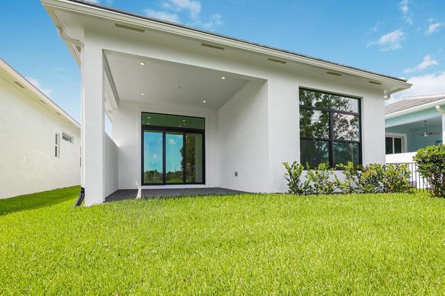403 SE Via Sangro, Port St Lucie, FL 34952