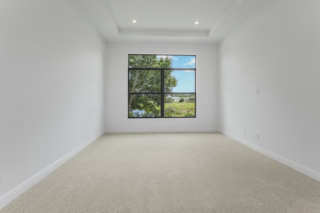 403 SE Via Sangro, Port St Lucie, FL 34952