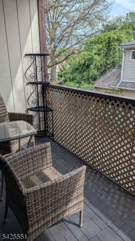 19 Plauderville Ave 208, Garfield City, NJ 07026