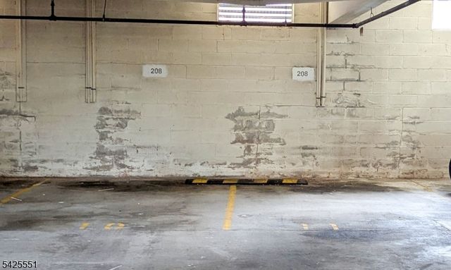 19 Plauderville Ave 208, Garfield City, NJ 07026