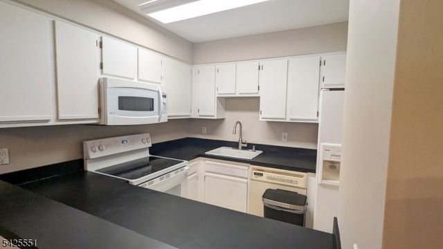 19 Plauderville Ave 208, Garfield City, NJ 07026