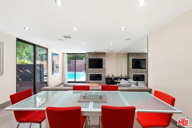 1033 Carol Drive T16, West Hollywood, CA 90069