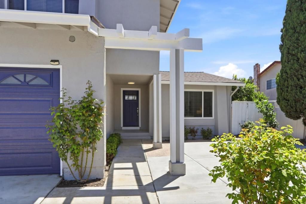 Image 2 of property listing at 519 Glenburry Way, San Jose, CA 95123