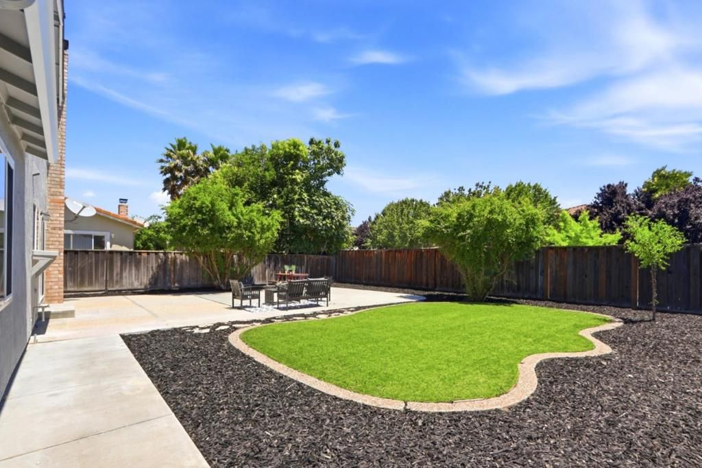 Image 27 of property listing at 519 Glenburry Way, San Jose, CA 95123