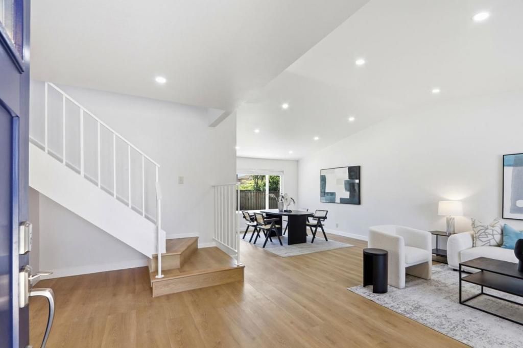 Image 3 of property listing at 519 Glenburry Way, San Jose, CA 95123