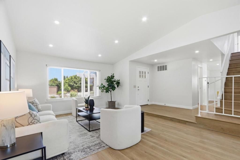 Image 7 of property listing at 519 Glenburry Way, San Jose, CA 95123