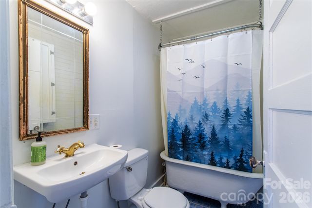 105 Adams Hill Road, Asheville, NC 28806