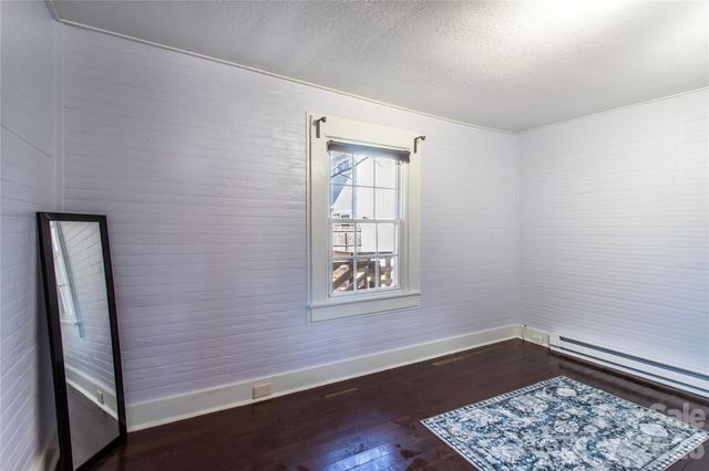 105 Adams Hill Road, Asheville, NC 28806