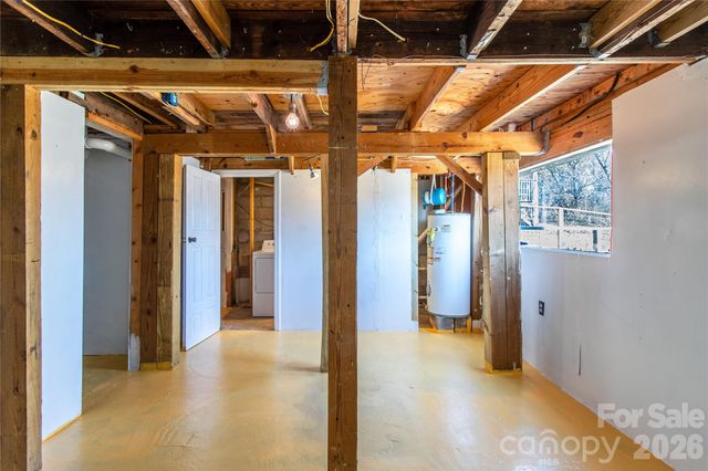 105 Adams Hill Road, Asheville, NC 28806