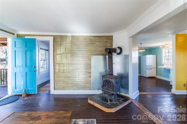 105 Adams Hill Road, Asheville, NC 28806