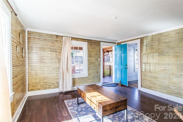 105 Adams Hill Road, Asheville, NC 28806