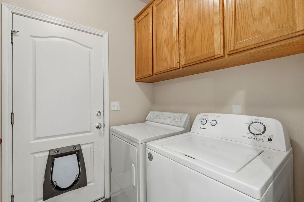 Image 14 of property listing at 2571 Wrenwood Avenue, Clovis, CA 93611