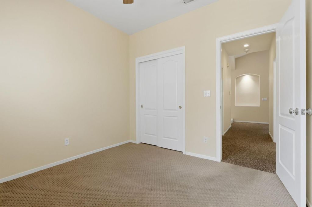 Image 18 of property listing at 2571 Wrenwood Avenue, Clovis, CA 93611
