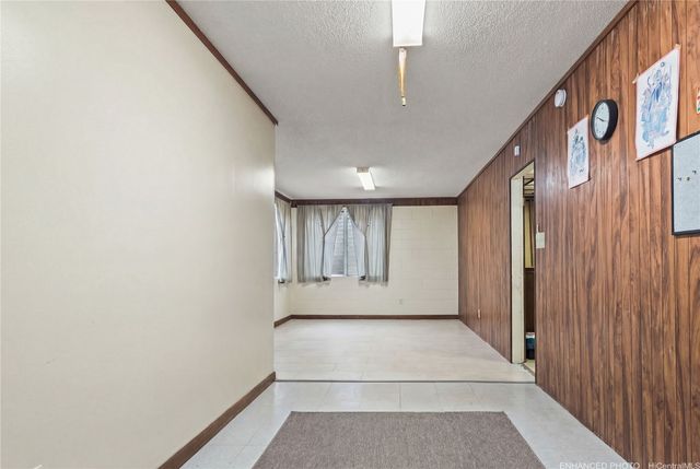 2745 Booth Road H, Honolulu, HI 96813