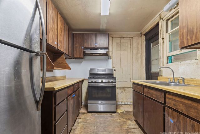 2745 Booth Road H, Honolulu, HI 96813