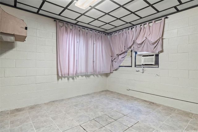 2745 Booth Road H, Honolulu, HI 96813