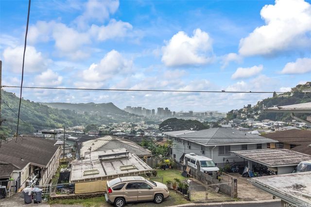 2745 Booth Road H, Honolulu, HI 96813