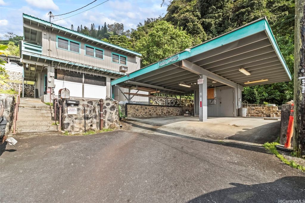 2745 Booth Road H, Honolulu, HI 96813