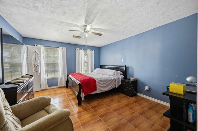 6802 Cheshire Park Road, Houston, TX 77088
