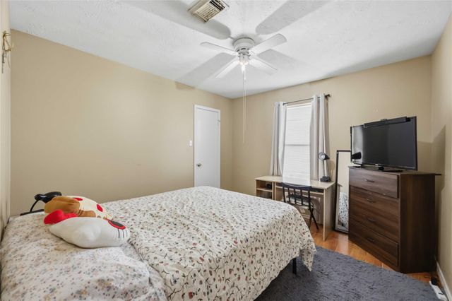 6802 Cheshire Park Road, Houston, TX 77088