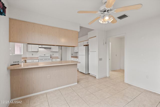 1739 W Circulo De La Pinata, Green Valley, AZ 85622