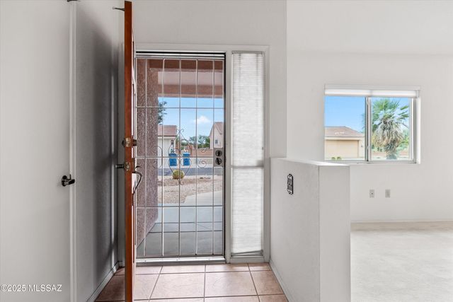 1739 W Circulo De La Pinata, Green Valley, AZ 85622