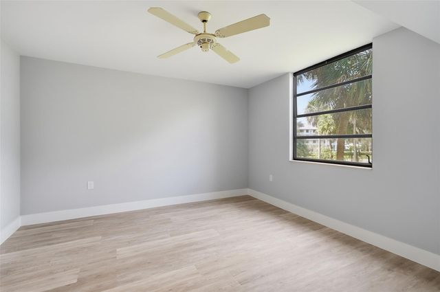 1717 Whitehall Drive 205, Davie, FL 33324