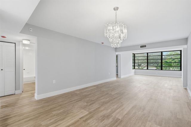 1717 Whitehall Drive 205, Davie, FL 33324