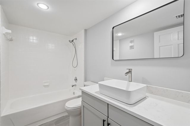 1717 Whitehall Drive 205, Davie, FL 33324