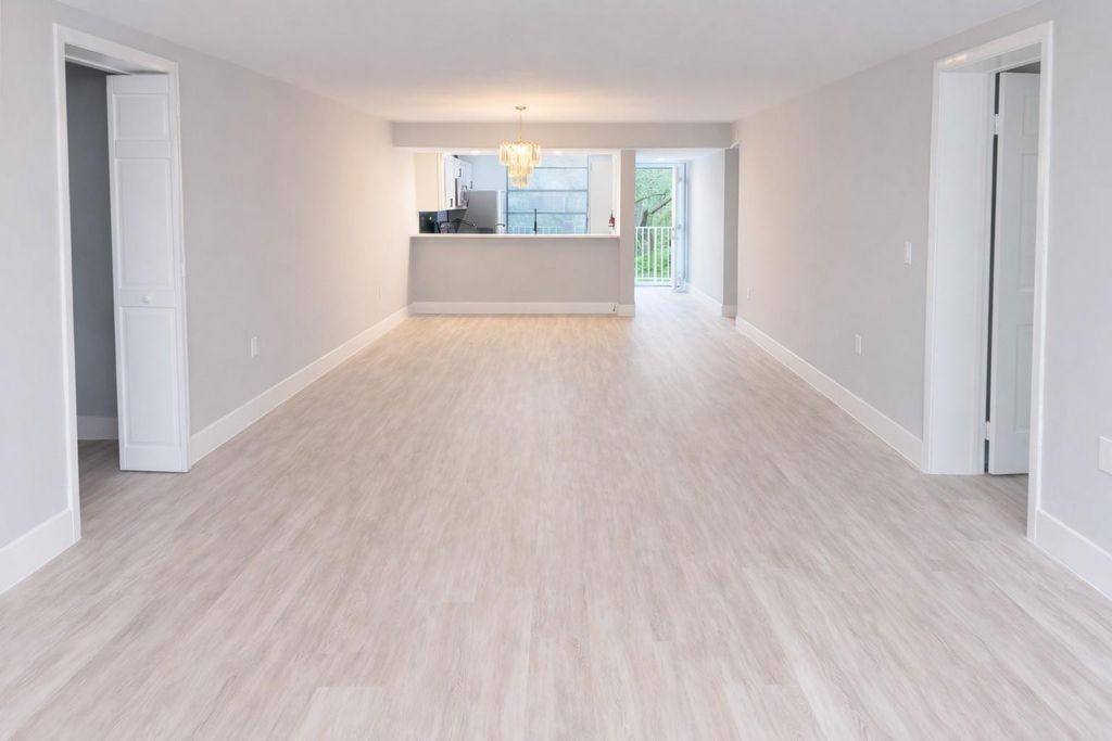 1717 Whitehall Drive 205, Davie, FL 33324