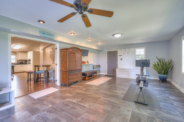 2186 Scribners Mill Rd, Culleoka, TN 38451