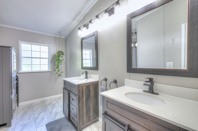 2186 Scribners Mill Rd, Culleoka, TN 38451