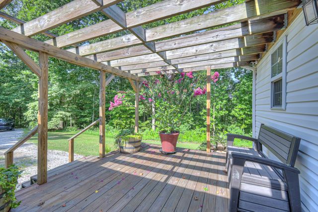 2186 Scribners Mill Rd, Culleoka, TN 38451