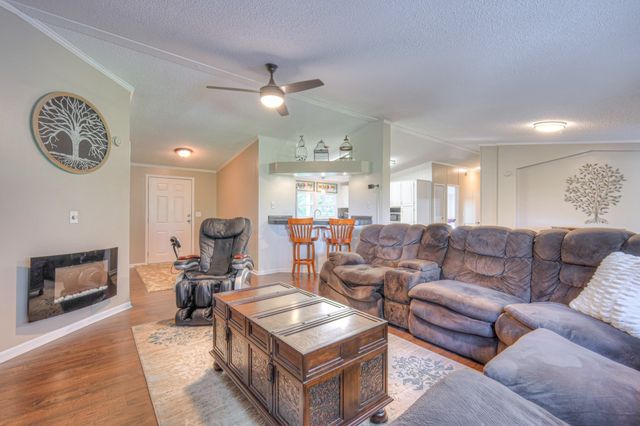 2186 Scribners Mill Rd, Culleoka, TN 38451