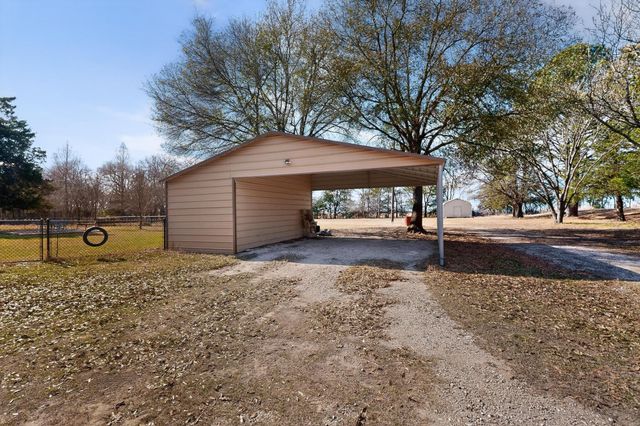 623 Rs County Road 1250, Emory, TX 75440