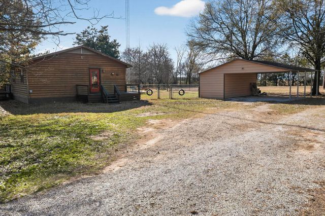 623 Rs County Road 1250, Emory, TX 75440