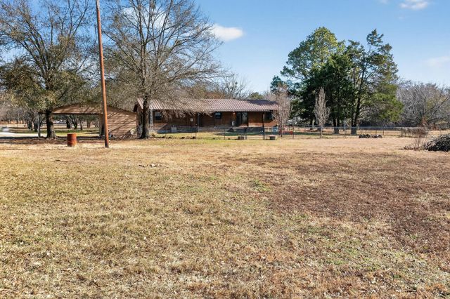 623 Rs County Road 1250, Emory, TX 75440