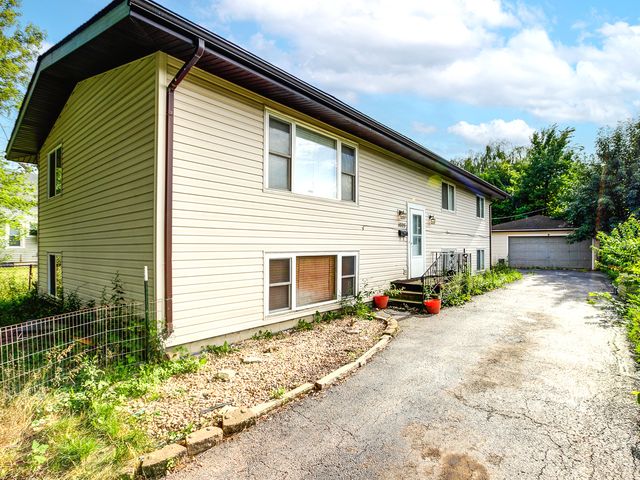 1605 S Desplaines Street, Joliet, IL 60436