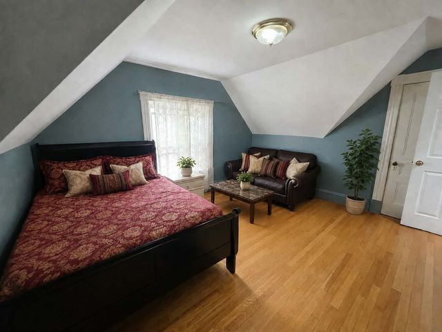 32 Burtt St 2, Lowell, MA 01851