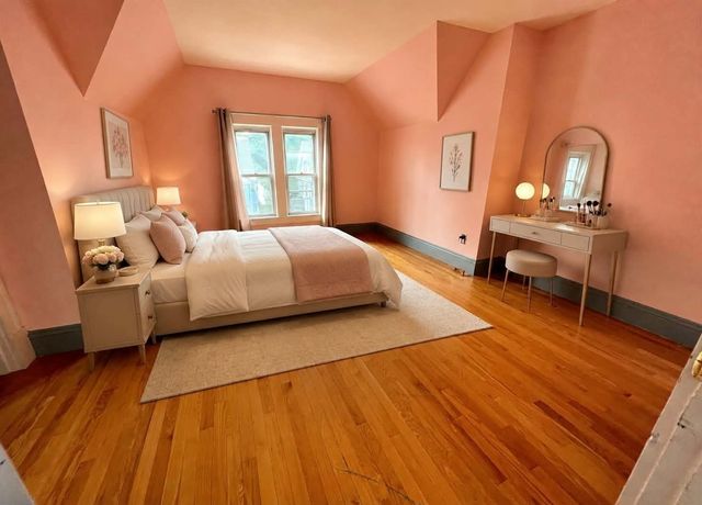 32 Burtt St 2, Lowell, MA 01851