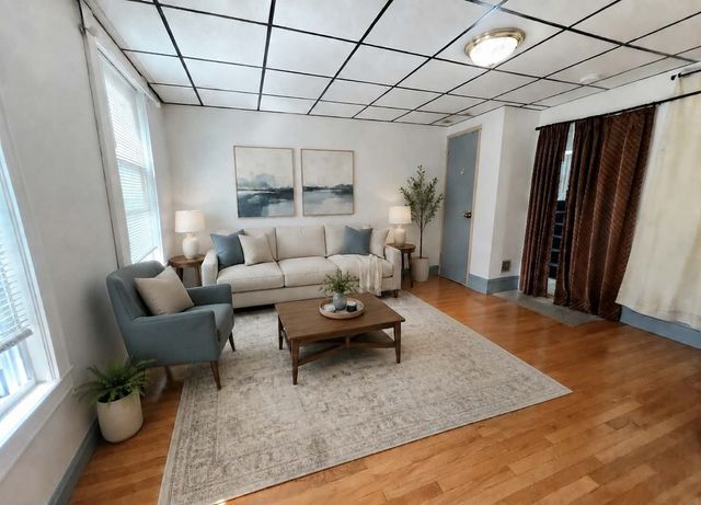 32 Burtt St 2, Lowell, MA 01851