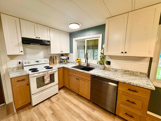 881 Geller Court, East Tawas, MI 48730