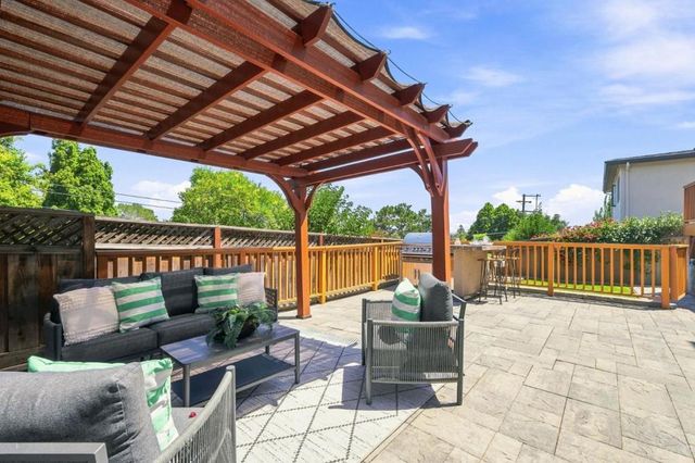 116 Wilshire Court, San Carlos, CA 94070