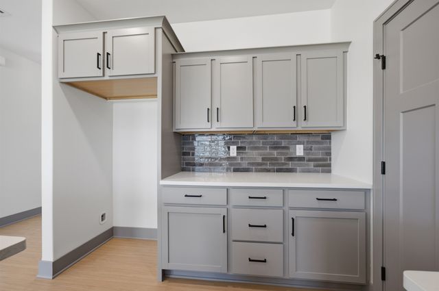 602 Elmwood St, Park City, KS 67147