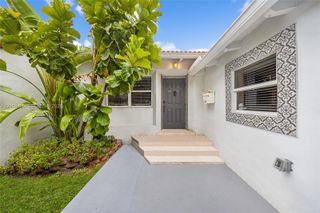1324 Normandy Dr, Miami Beach, FL 33141